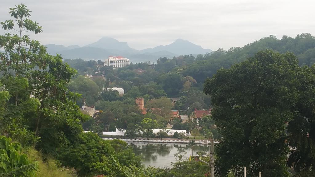 36 Bed & Breakfast Kandy Buitenkant foto